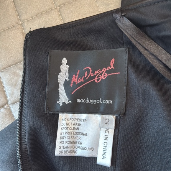 Mac Duggal Black Tuxedo, One-Shoulder, Long Sleeve Dress. Size 2. NWT - Picture 9 of 11